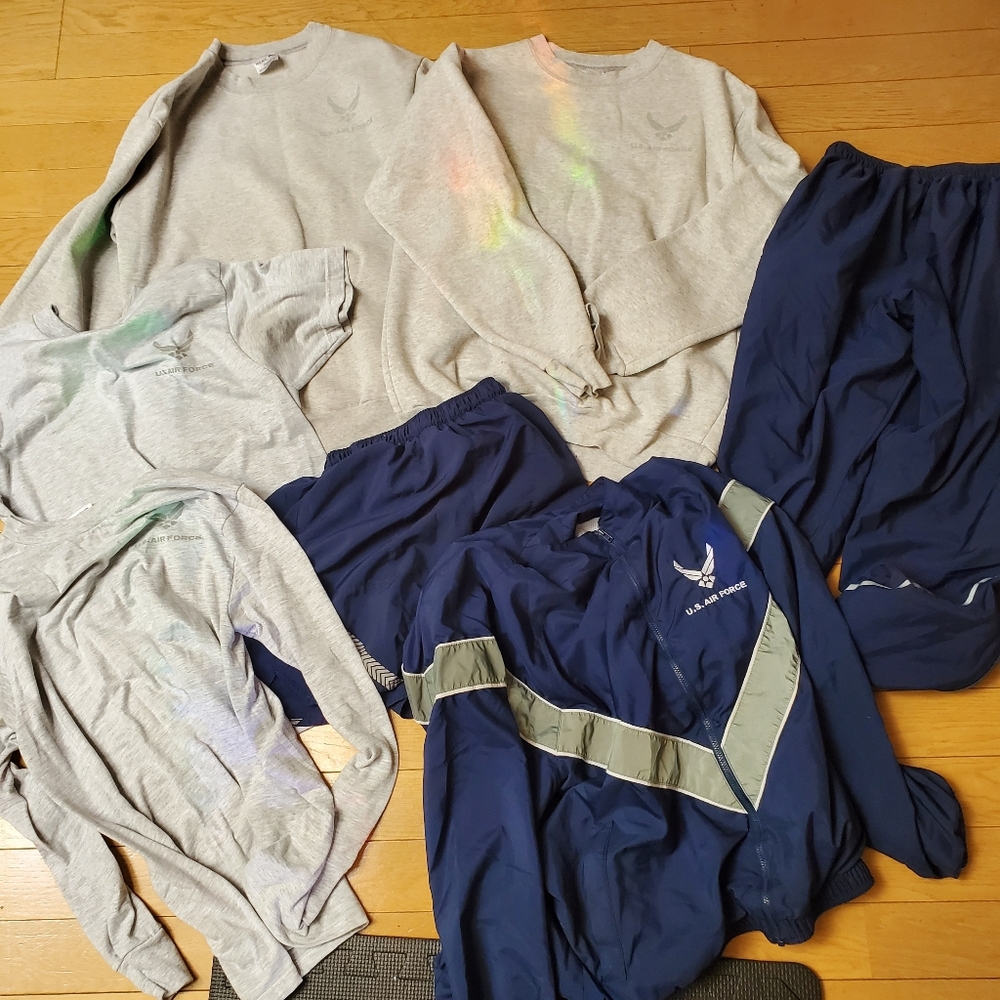 Gray and Navy Athletic Apparel Set / USAF (OLD) PT Clothing Set XS/S